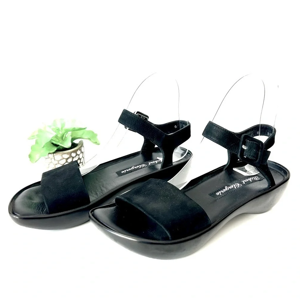 Robert Clergerie these black
